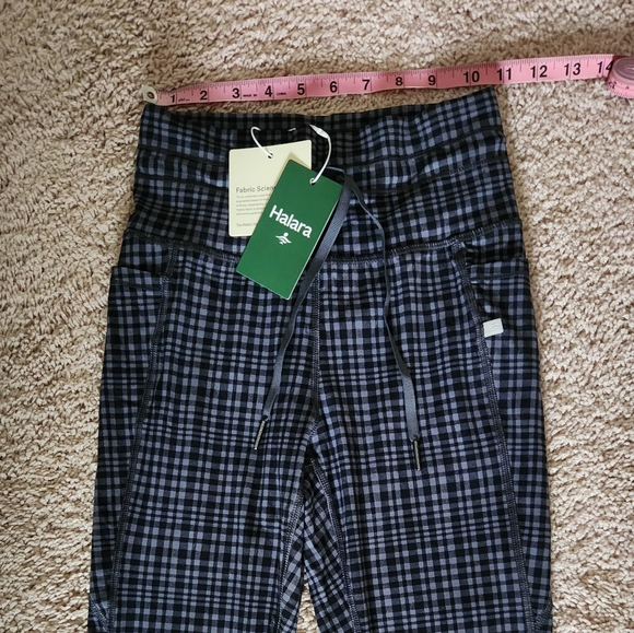 HALARA Black and Gray Check Plaid Leggings Sz.Small - Picture 8 of 9